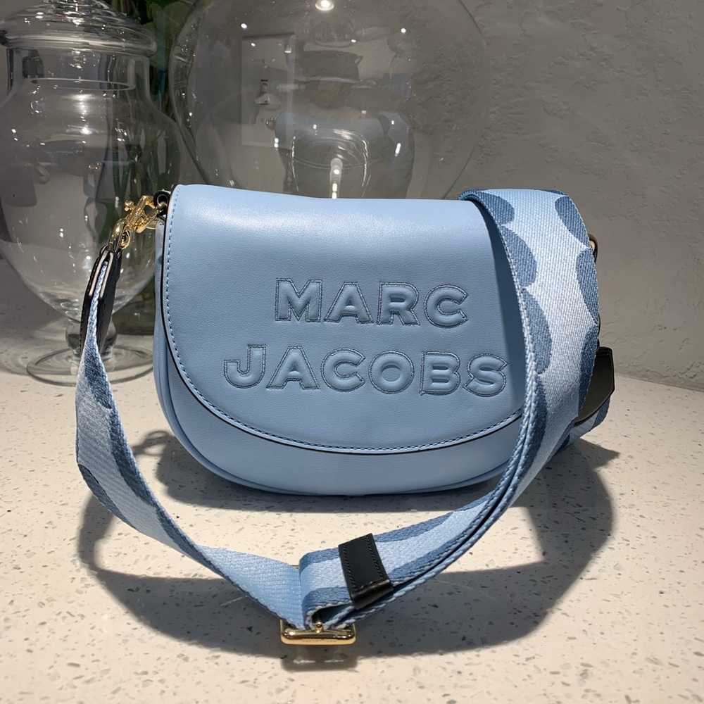 MARC JACOBS WOMEN'S FLASH SADDLE CROSSBODY BAG CRYSTAL BLUE M0016396